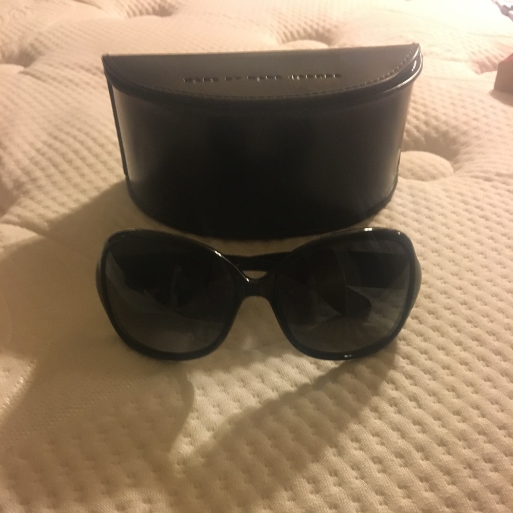 Marc By Marc Jacobs blk sunglasses 😎 NWOT